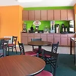 Super 8 By Wyndham Houston/Brookhollow Nw 