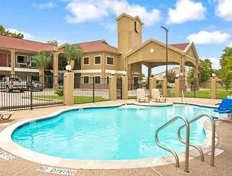 Super 8 By Wyndham Houston/Brookhollow Nw 